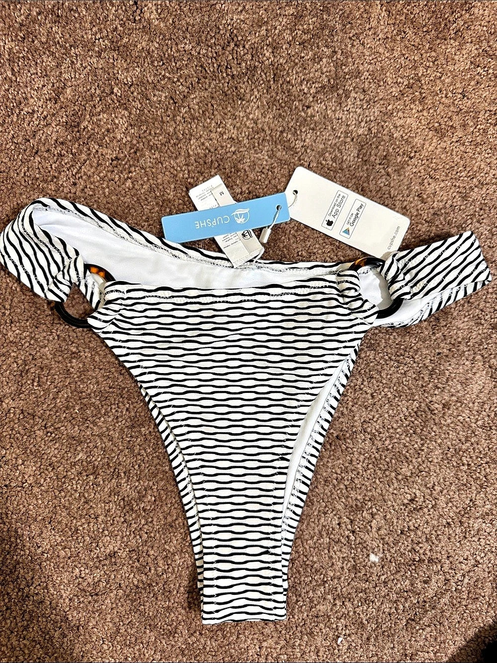 Super Cute Cupshe Abstract Bikini Bottoms in White & Black Size Medium NWT